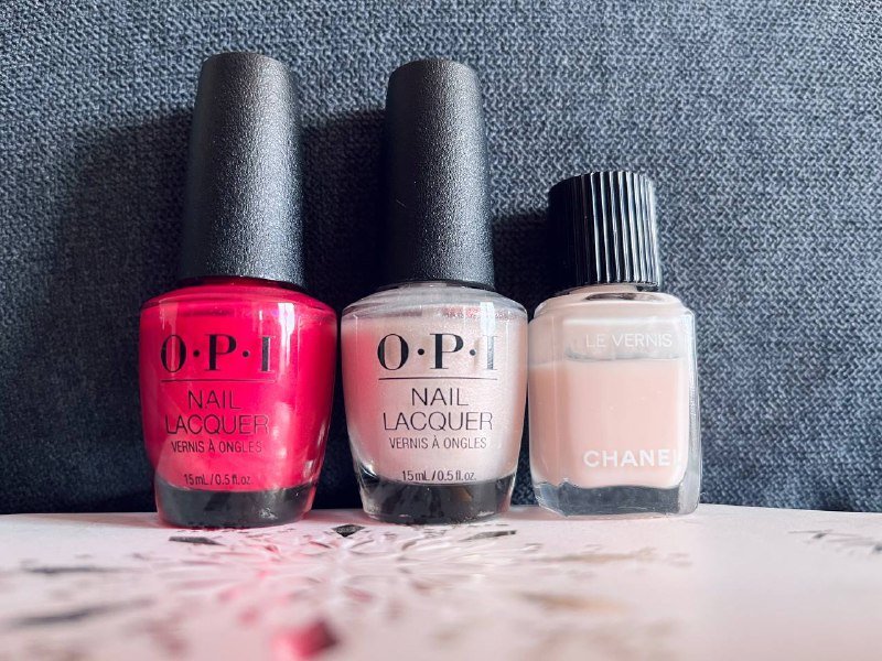 Лаки OPI, Chanel, тушь KIKO