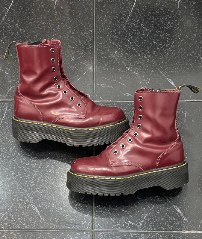 Ботинки Dr. Martines Cherry Red, размер 39