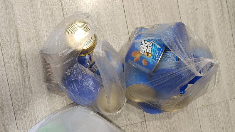 Стеклянные и алюминиевые банки с крышками 2
