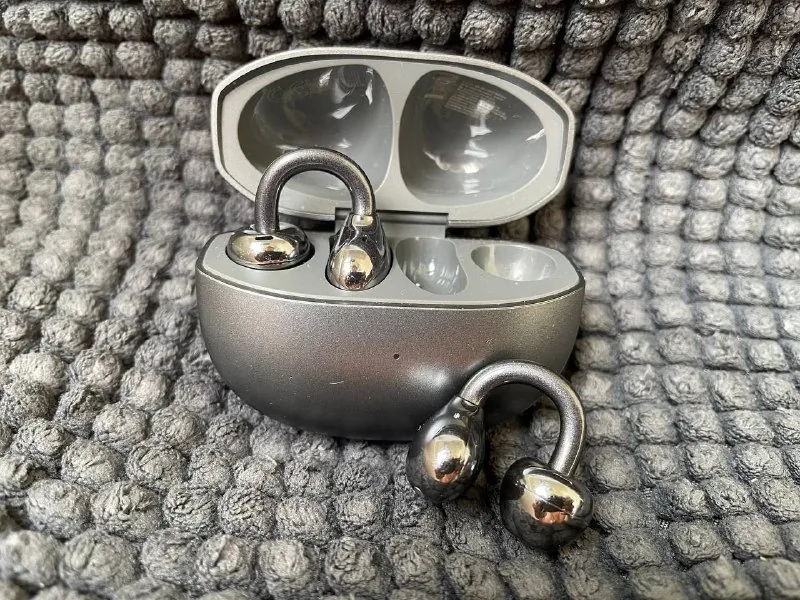 HONOR CHOICE Earbuds Clip 1