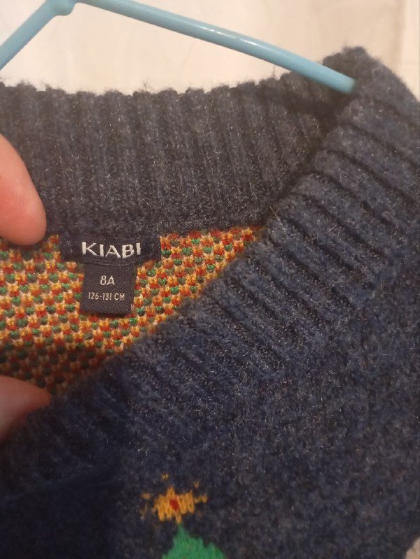 Новогодний свитер Kiabi на 8 лет 2