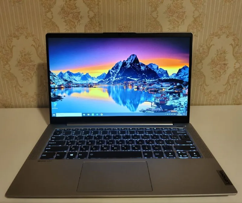 Lenovo IdeaPad 5 14ALC05 Ryzen 3 8GB 512GB SSD laptop