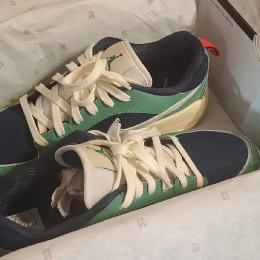 Кроссовки Jordan CMFT Era