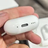 Apple AirPods 4 ANC 5