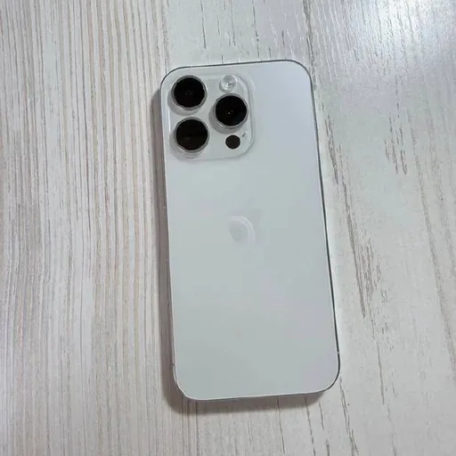 iPhone 15 Pro белый titanium 128ГБ