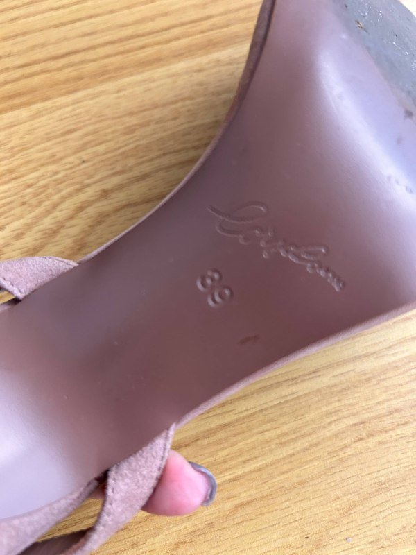 Босоножки CorsoComo из натуральной замши, размер 39 4