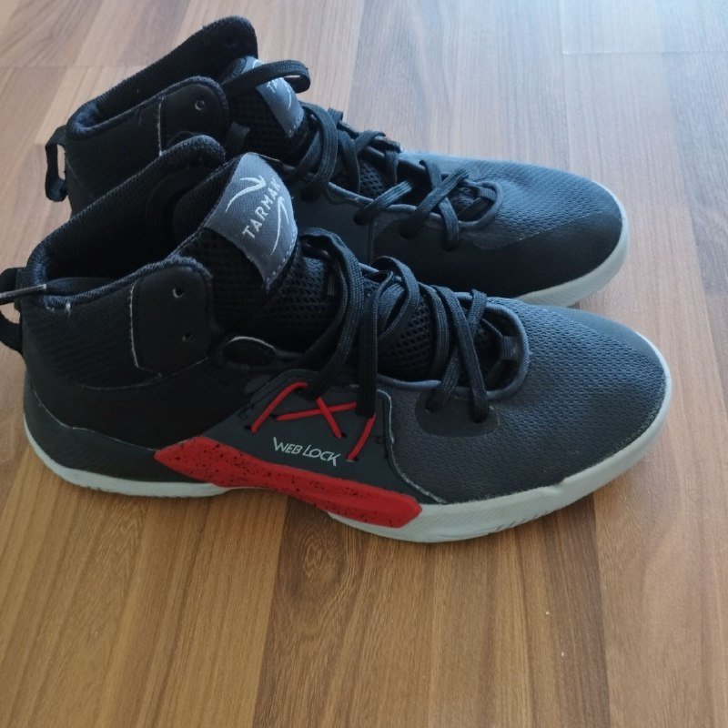 Баскетбольные кроссовки Tarmak 40 размер 3