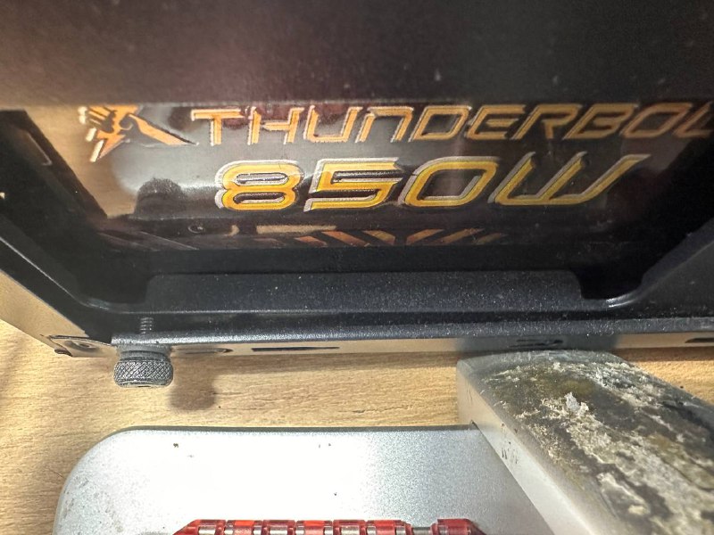 Игровой ПК в мини корпусе с монитором 27 дюймов 2