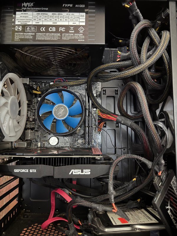 Готовый игровой ПК-комплект с монитором и аксессуарами 4