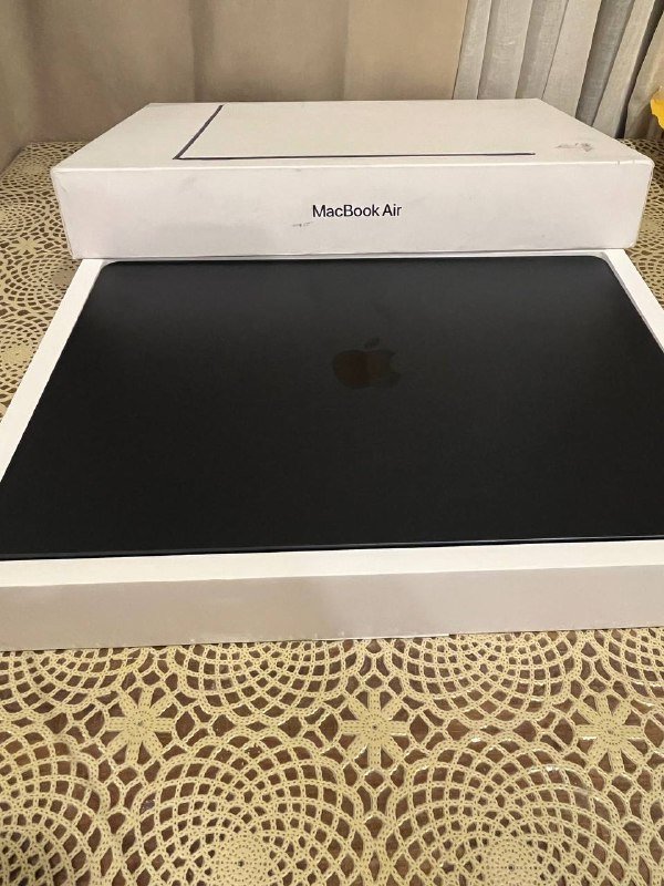 MacBook Air 15.4 inch M3 8/256 ГБ 1