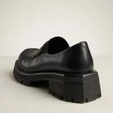 Женские лоферы на массивной подошве 2