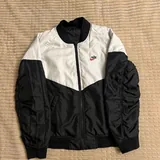 Ветровки Kappa, Nike Chelsea, Berghaus, Helly Hansen Gore-Tex, Nike 6
