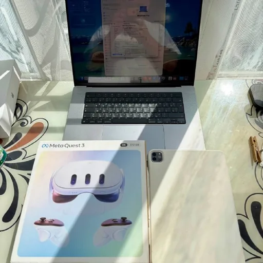 MacBook Pro 16 M1 Pro, Meta Quest 3, iPad Pro 11