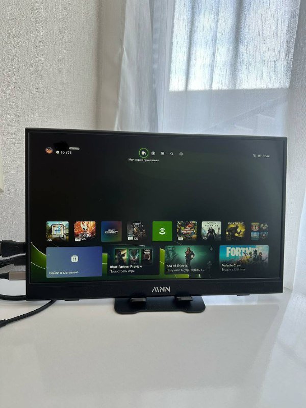 xbox series X 1TB, портативный монитор full hd 2