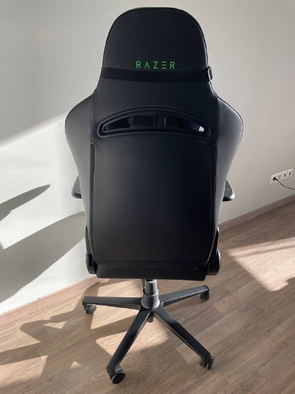 Razer Gaming Chair Enki Black/Green 3