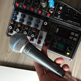 микрофон Shure, микшерный пульт 1