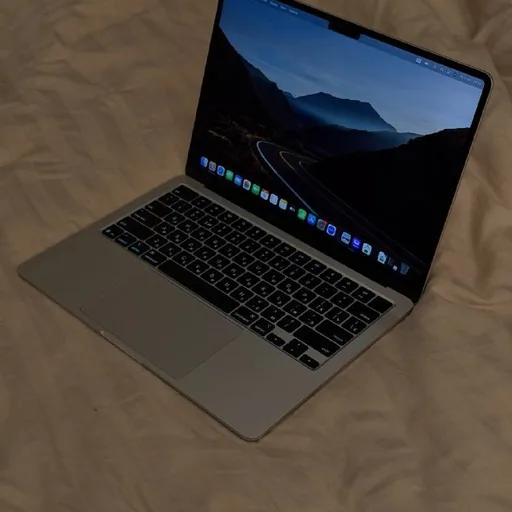 MacBook Air 13.6 M4 (2025) Starlight