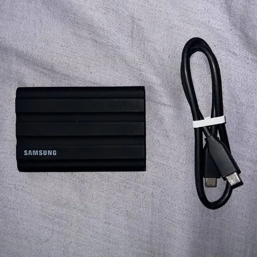 Samsung T7 Shield 1TB