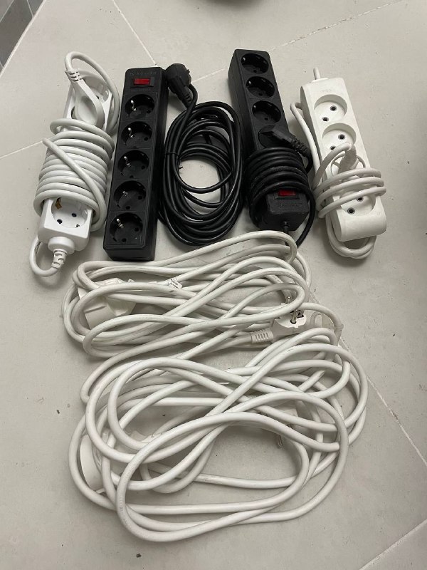 Ethernet кабель более 10 м, Ethernet 1 м 5 шт, USB A удлинитель, HDMI 1,8 м 6 шт, удлинители, беспроводная зарядка, блоки зарядки с проводами 4