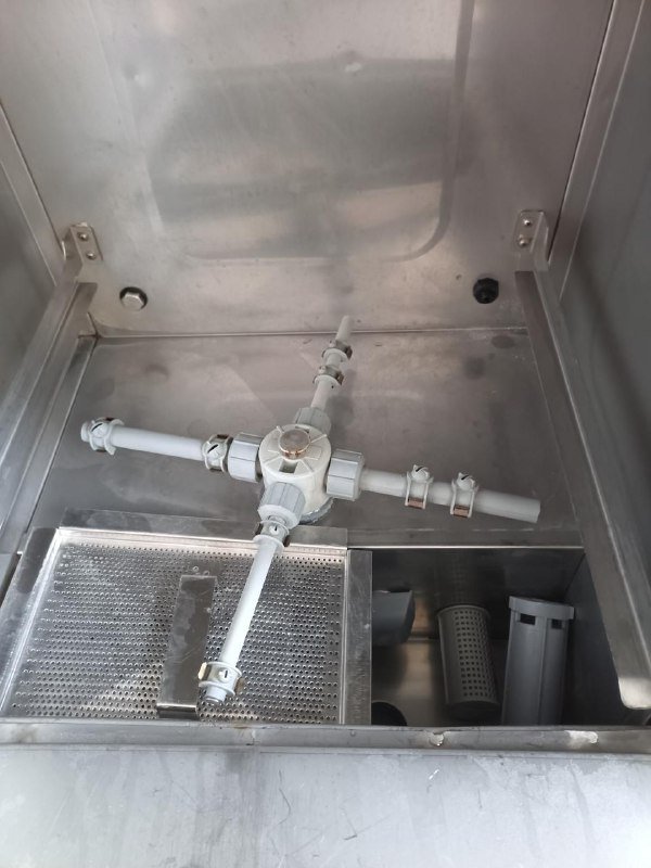 Промышленная посудомоечная машина 3