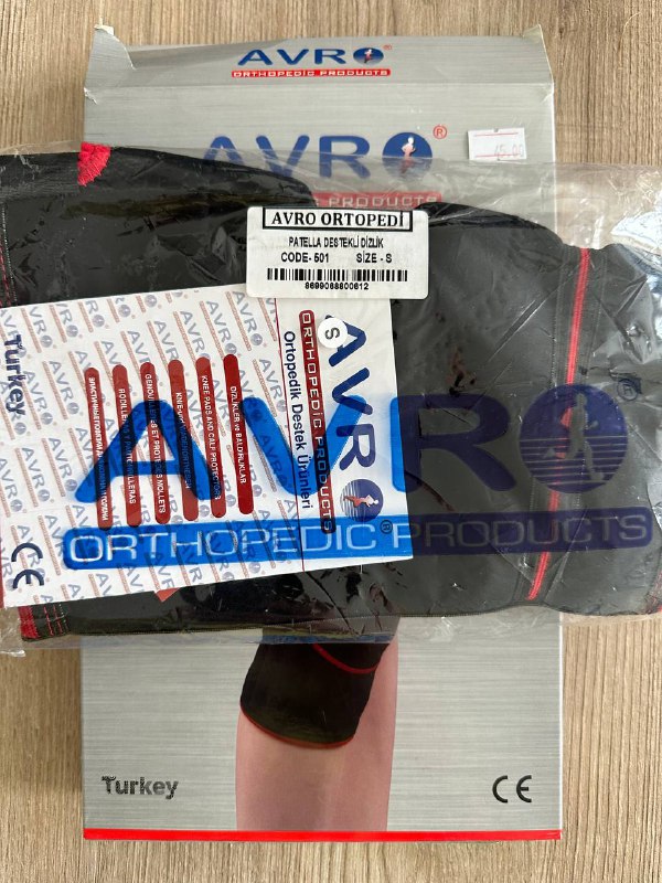 Рубашка Reserved, рубашка Zara, кофта Nike, ремешки Apple Watch 7