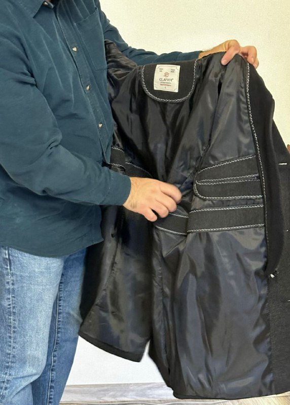 მამაკაცის ტიპის ხავერდის ქურთუკი კაპიუშონით 2