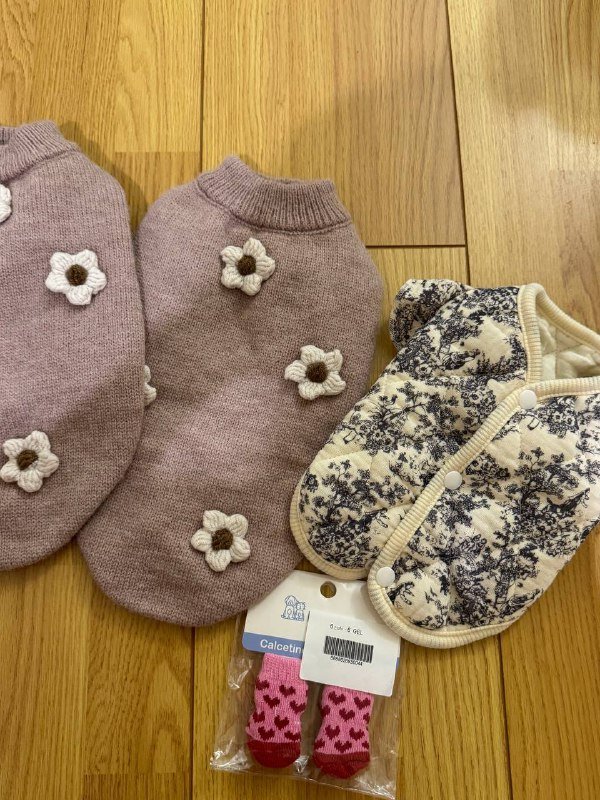 Носки для собак, куртка, свитера