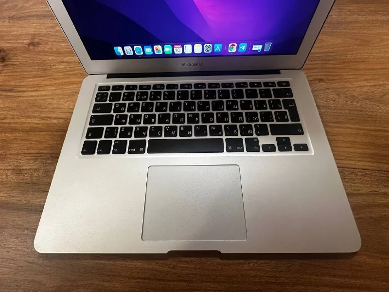 MacBook Air 13 inch 1