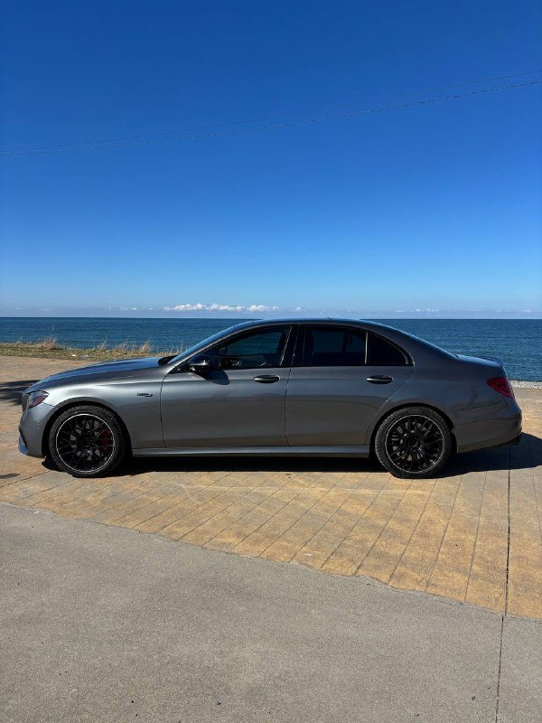 Mercedes-Benz E53 AMG 4