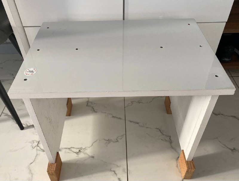 Два стула и журнальный столик 5