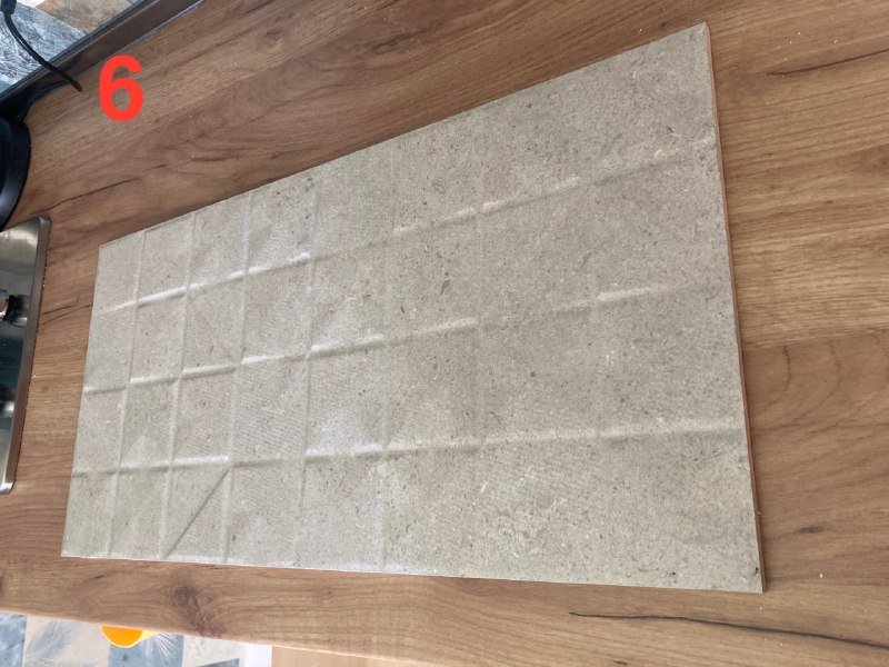 диван раскладной, стол, складной столик, тележка на колесах, рейлинг, плитка 7