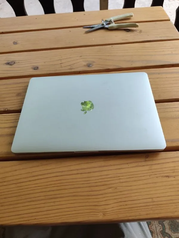 MacBook Pro 13 (2017) 1