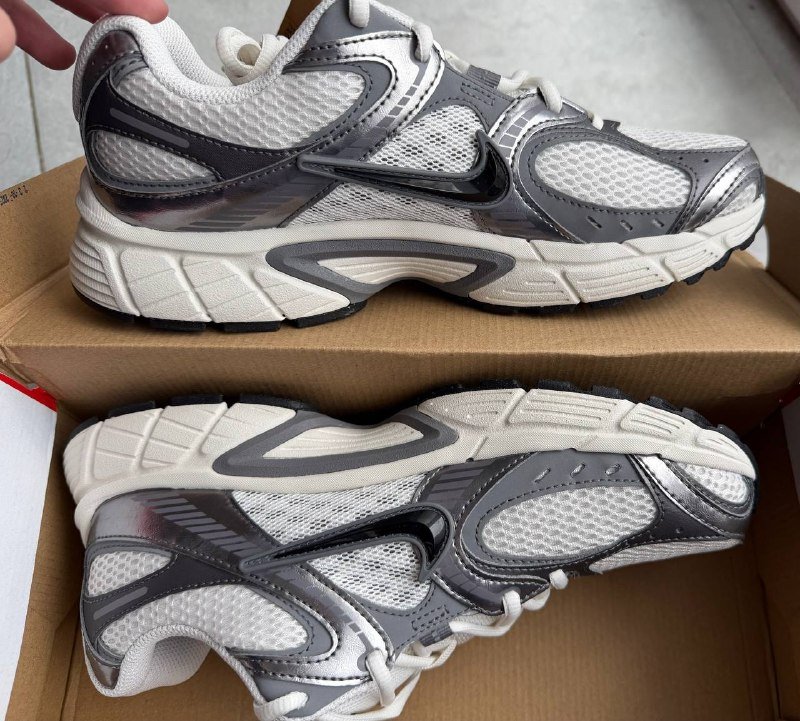 Джинсы jack&jones, Кроссовки nike размер 42