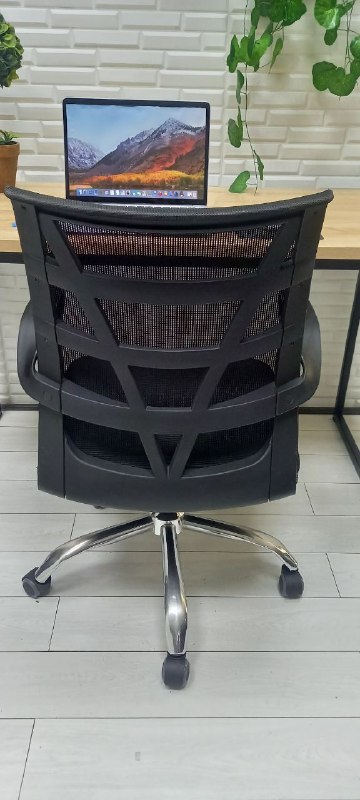 Офисное кресло стул в хорошем состоянии 3