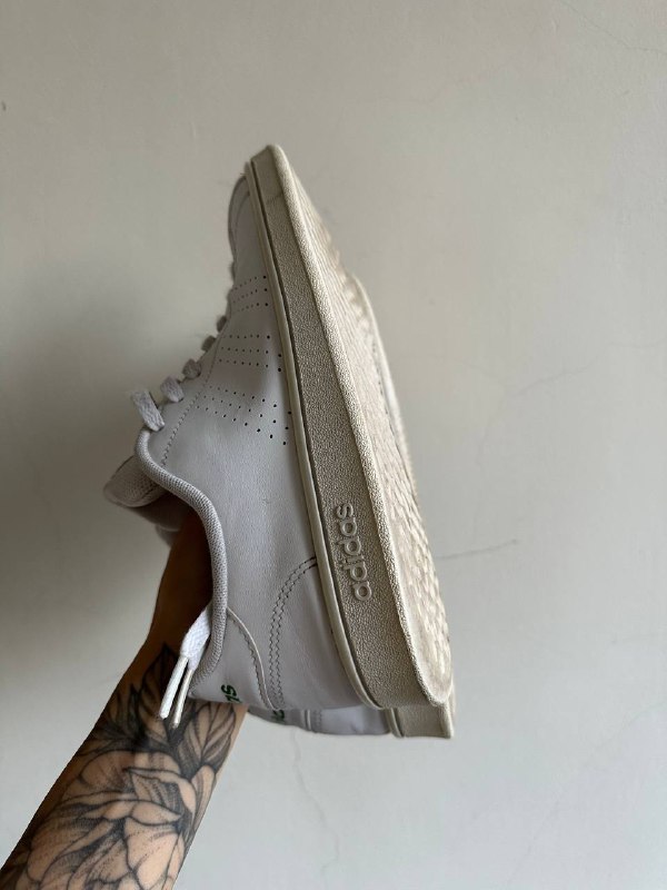Кроссовки Adidas Advantage Base 42 размер 4