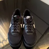 Nike кроссовки 2