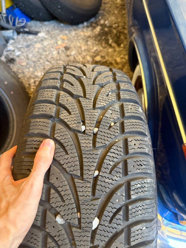 Шины RoadX зимние 235/70/16 2