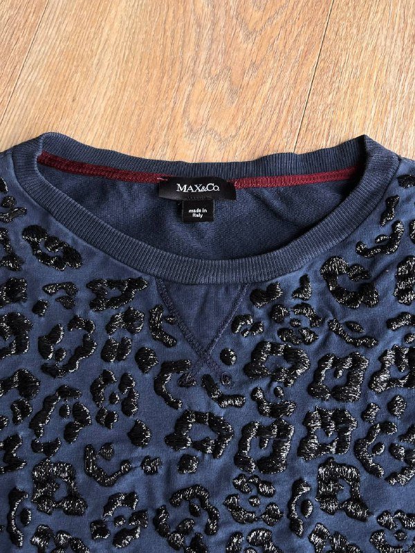 Свитер Pinko, свитшот Max&Co, юбка Urban Outfitters, леггинсы Stefanel 4