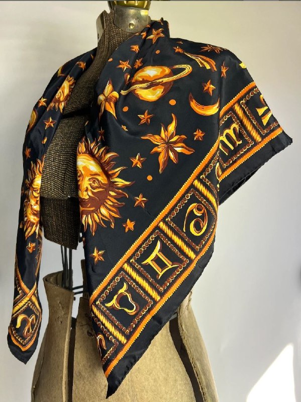 Винтажный шелковый платок Gianni Versace 1980-х 3