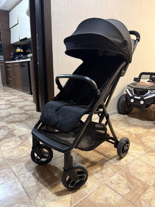 Коляска Graco