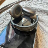 iPad Pro, AirPods Max, Apple Magic Mouse 1