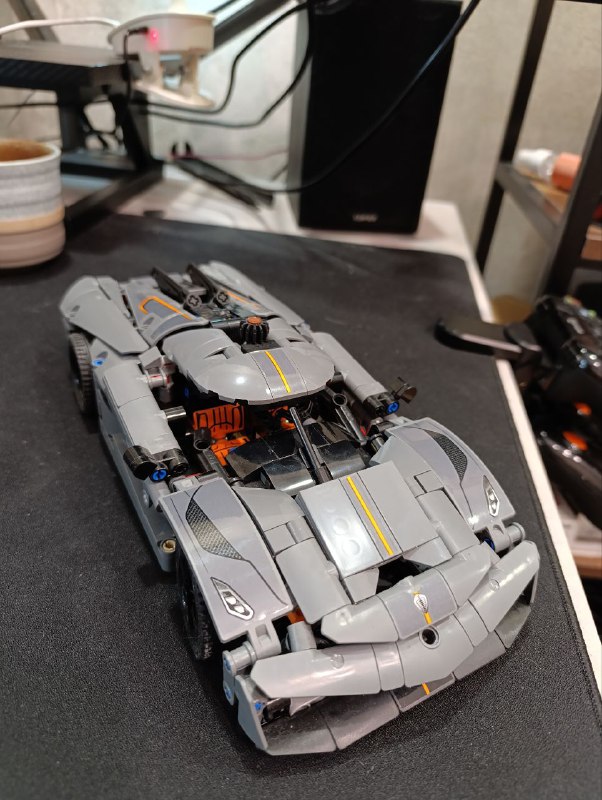 Lego Koenigsegg Jesko Absolut Grey Hypercar 2
