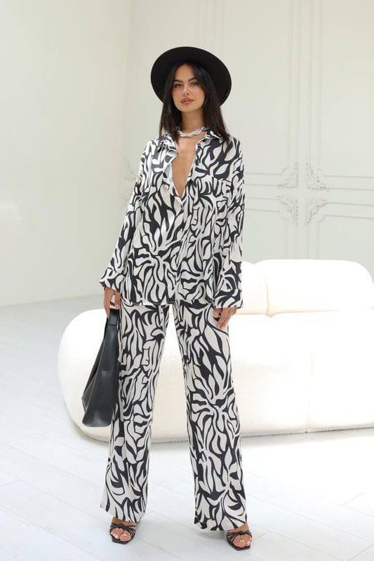 Атласный комплект (рубашка и брюки), Shein комплект (топ и брюки)