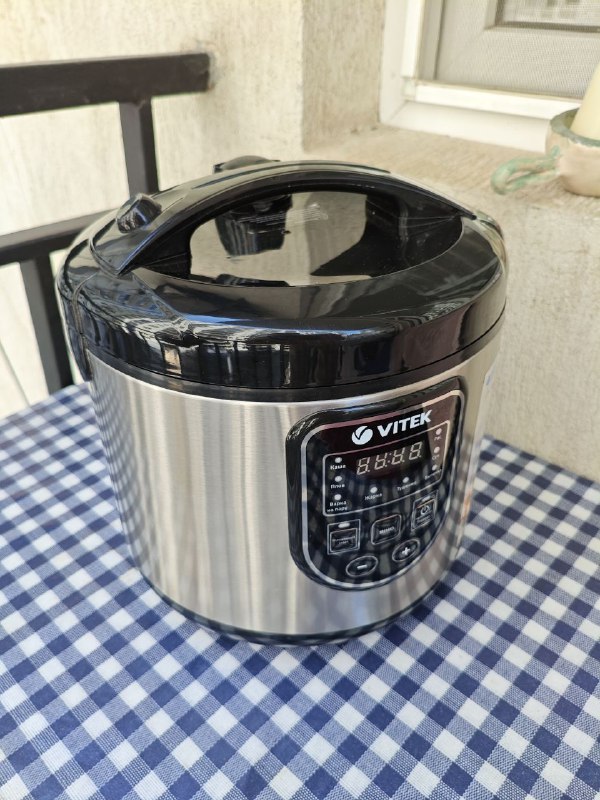 Мультиварка Vitek VT-4278 BK