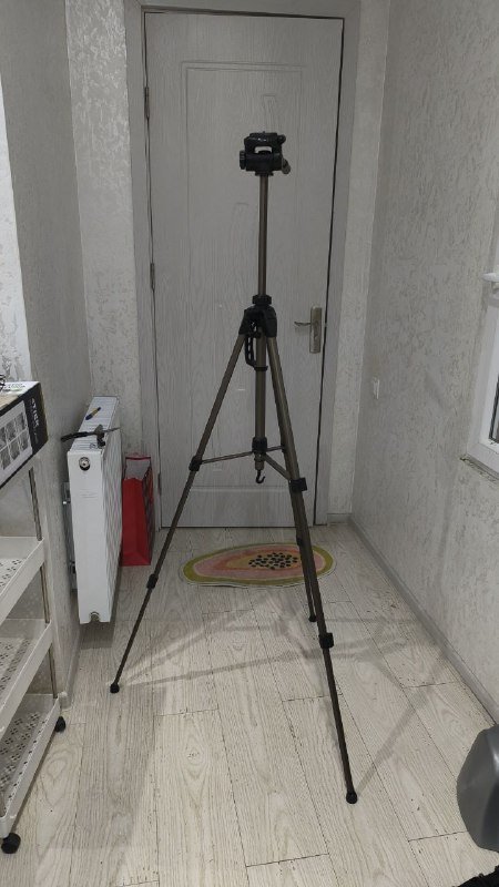 Пюпитр Proel, Софтбокс с лампочкой, Беспроводная Usb мышка sven, Стеллаж четырехъярусный, Петличный микрофон BOYA, Зеркало из Miniso, Штатив hama, Сушилка для одежды 7