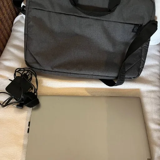 Lenovo IdeaPad 3, веб-камера, USB-лампа, мышка, сумка