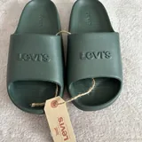 Шлепки Levi's, 38 размер 1