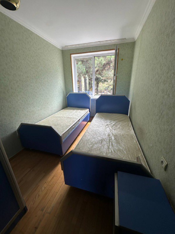 Шкафы, кровати, мебель для спальни 6