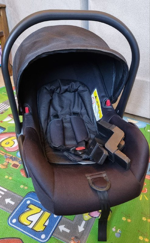 Авто люлька Kikka Boo с адаптерами 2