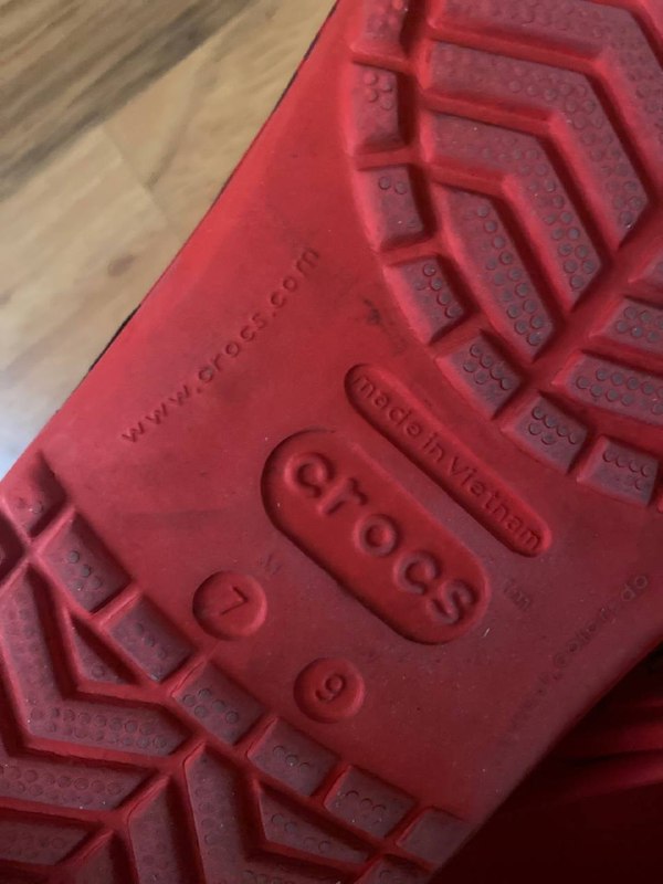 Мужские шлепанцы Crocs красные